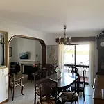 Manelisa Bed & Breakfast 2*