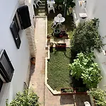 Manelisa Bed & Breakfast Cascais