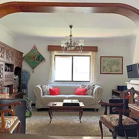 Manelisa Bed & Breakfast 2*