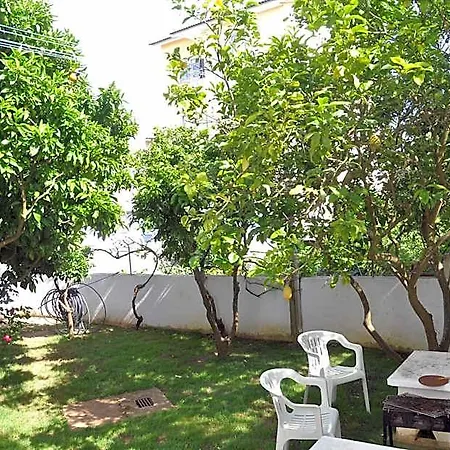 Manelisa Bed & Breakfast