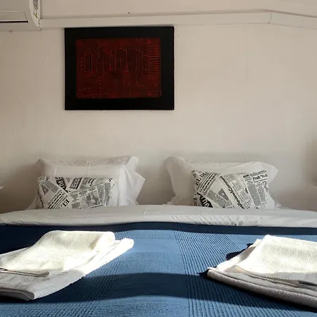 Manelisa Bed & Breakfast 2*